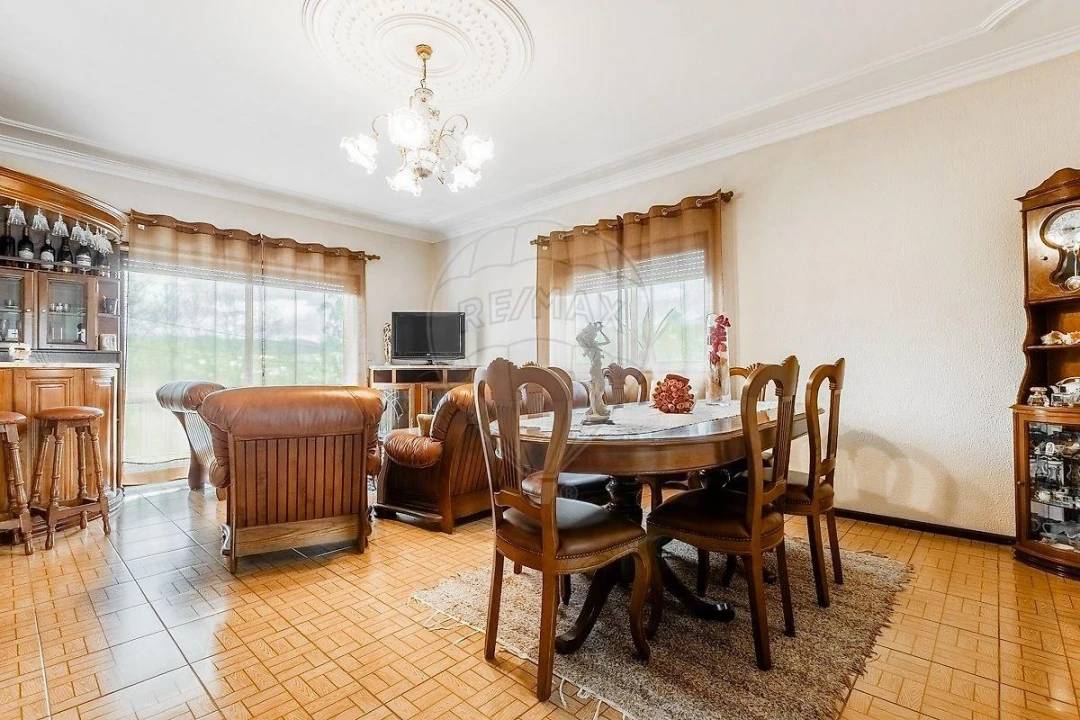 Moradia T4 para Venda em Agrela e Serafão Foto 15