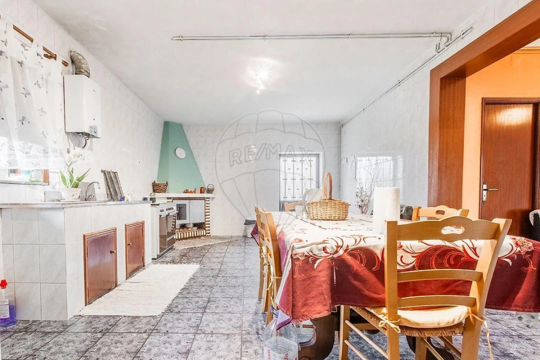 Moradia T4 para Venda em Agrela e Serafão Foto 6