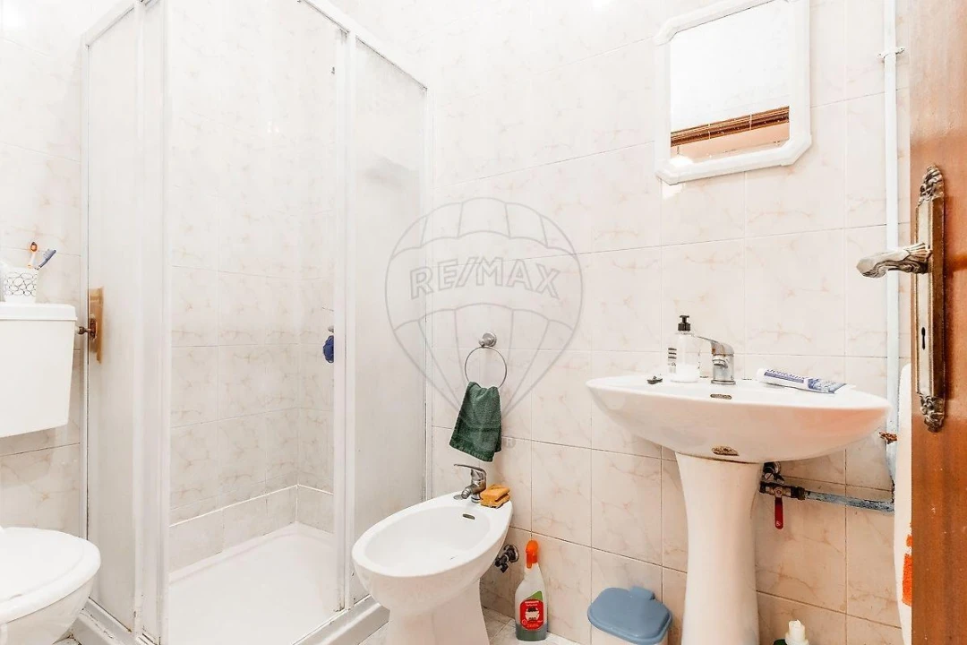 Moradia T4 para Venda em Agrela e Serafão Foto 7