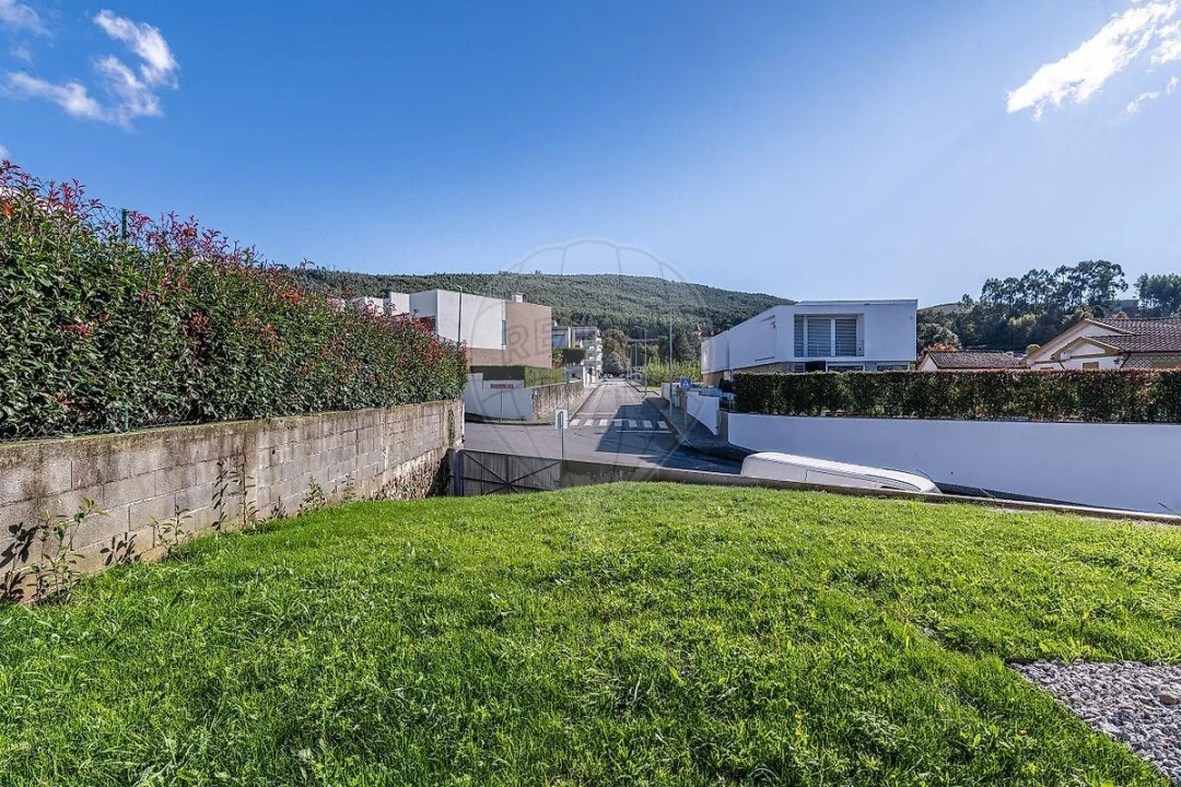 Moradia T4 para Venda em Braga (Maximinos, Sé e Cividade) Foto 34