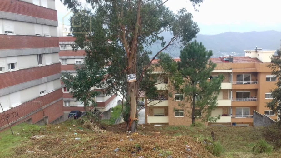 Terreno para Venda em Fânzeres e São Pedro da Cova Foto 4