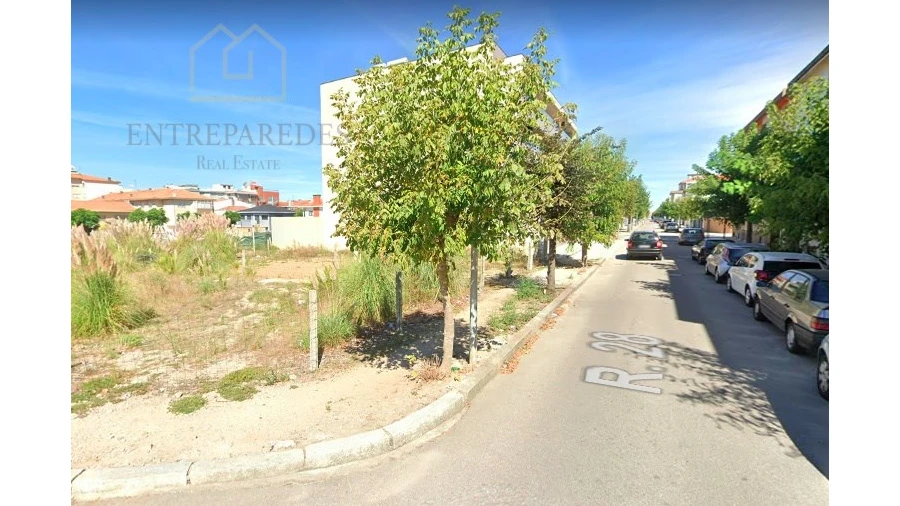 Terreno para Venda em Espinho