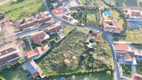 Terreno para Venda em Grijó e Sermonde