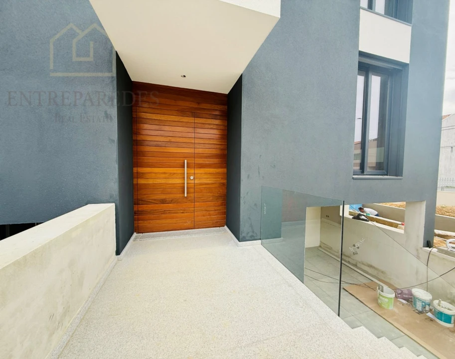 Moradia T3 para Venda em Madalena Foto 18