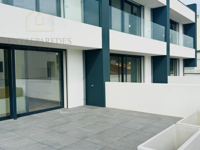 Moradia T3 para Venda em Madalena Foto 16