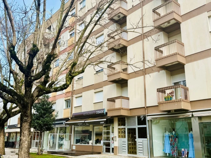 Apartamento T3 para Venda em São João da Madeira Foto 1