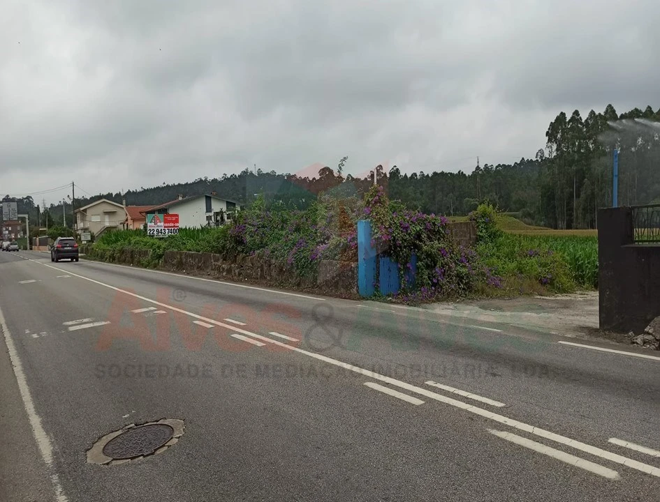 Terreno para Arrendamento em Castêlo da Maia Foto 2