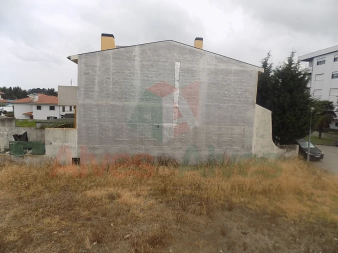Terreno para Venda em Folgosa Foto 7