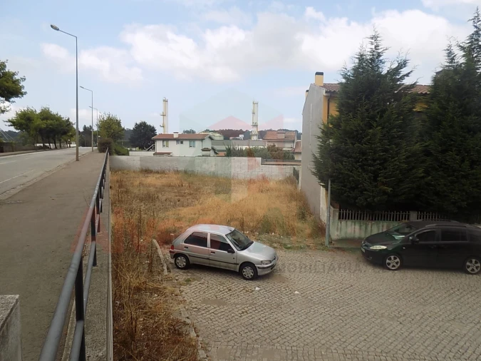 Terreno para Venda em Folgosa Foto 4
