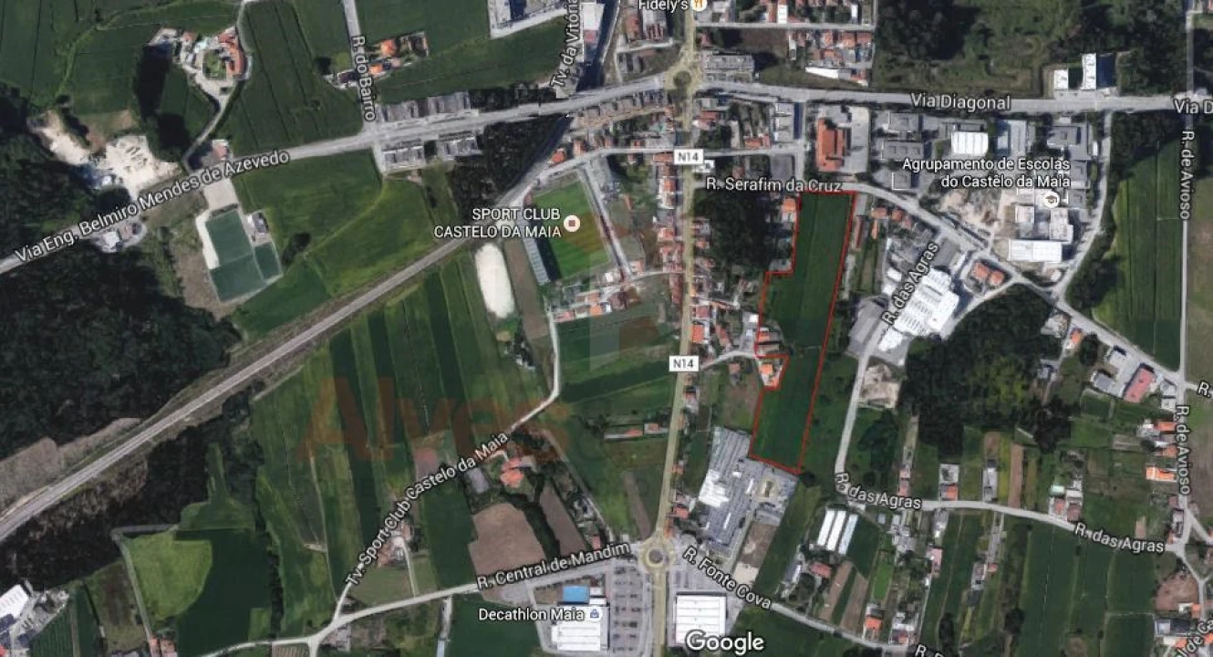 Terreno para Venda em Cidade da Maia Foto 1