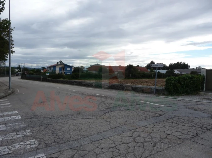 Terreno para Venda em Cidade da Maia Foto 4