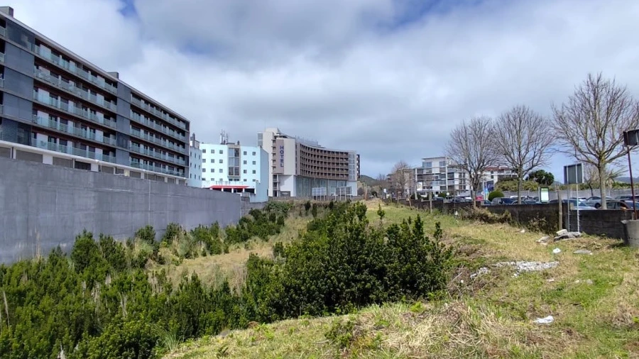 Terreno para Venda em Ponta Delgada (São Pedro)