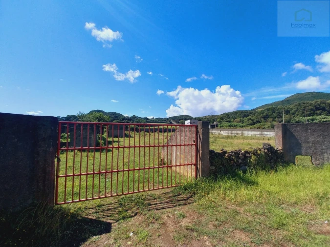 Terreno para Venda em Pico da Pedra Foto 8