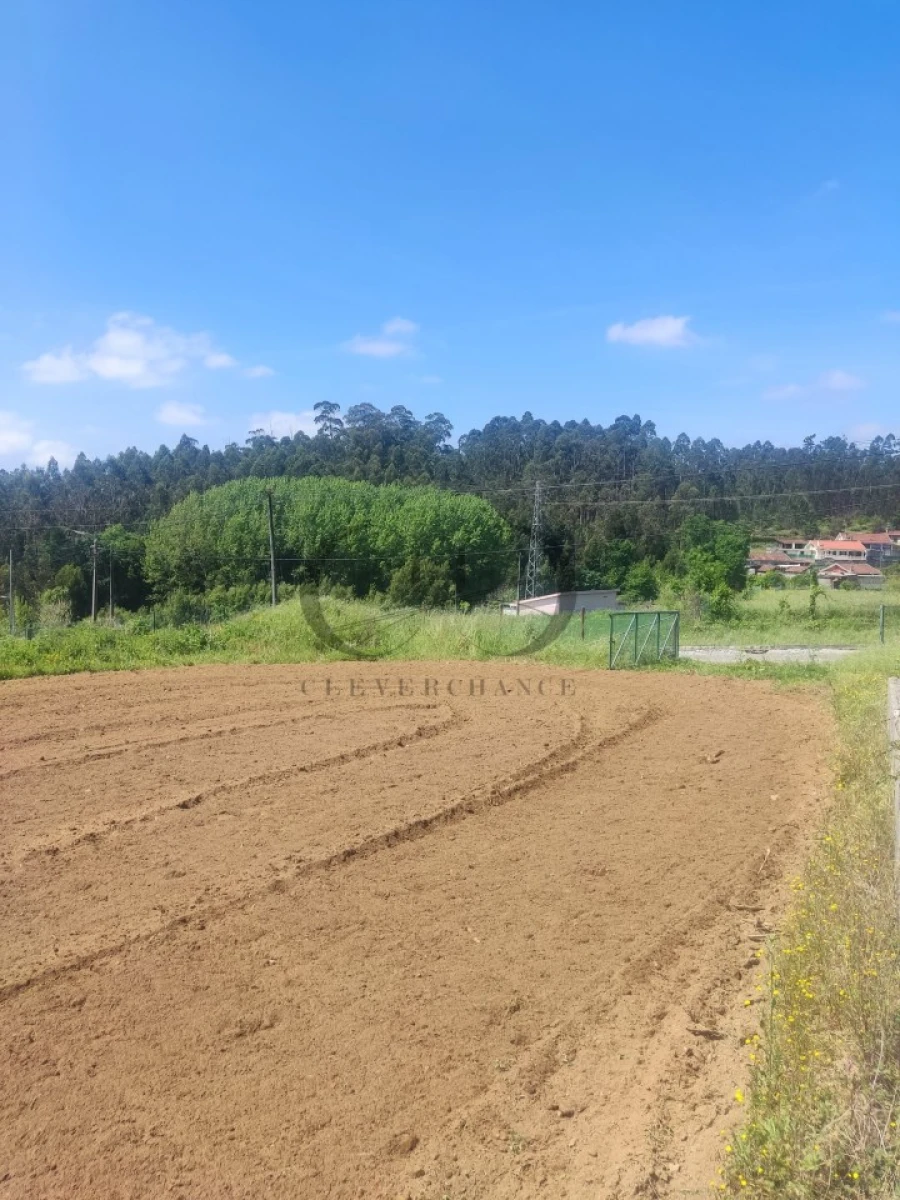 Terreno para Venda em Sandim, Olival, Lever e Crestuma Foto 2
