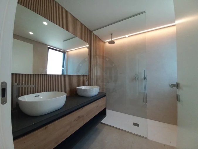 Apartamento T2 para Venda em São Martinho Foto 32