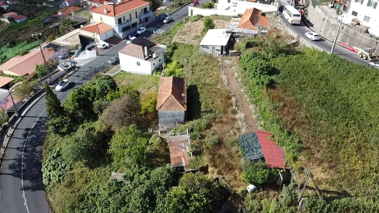 Terreno Misto para Venda em Caniço Foto 8