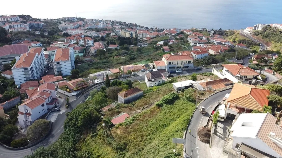 Terreno Misto para Venda em Caniço Foto 12