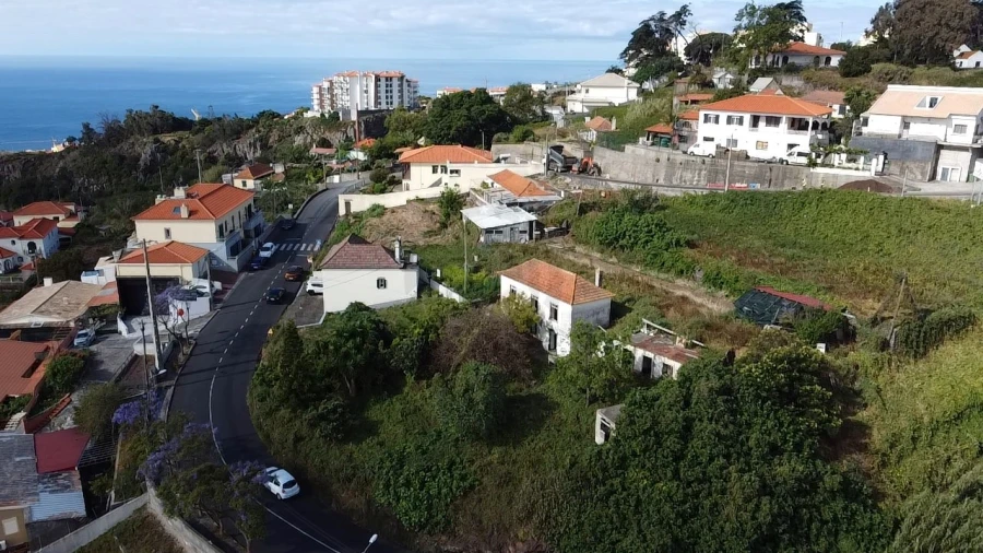 Terreno Misto para Venda em Caniço Foto 13