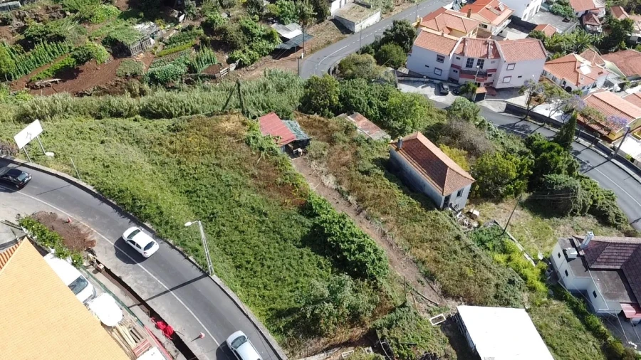 Terreno Misto para Venda em Caniço Foto 14