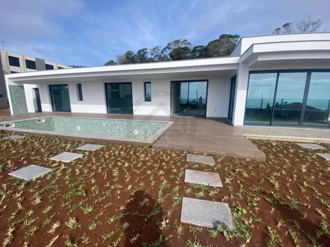 Moradia T3 para Venda em Agua de Pena Foto 2