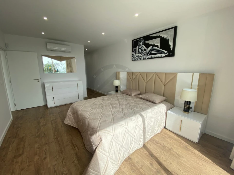 Moradia T4 para Venda em Machico Foto 12