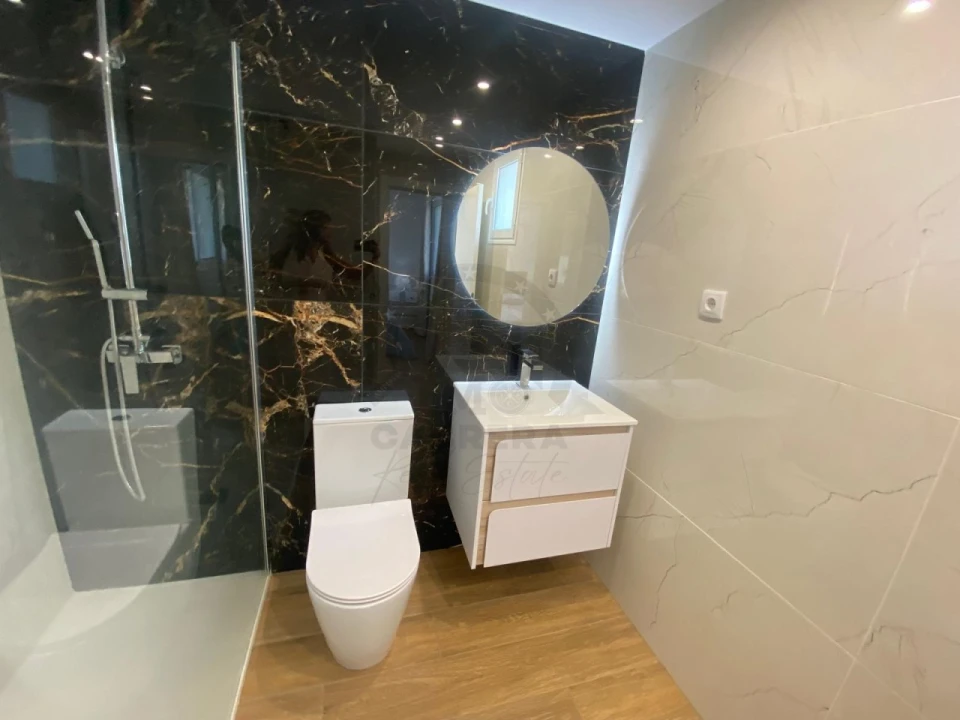 Moradia T4 para Venda em Machico Foto 16