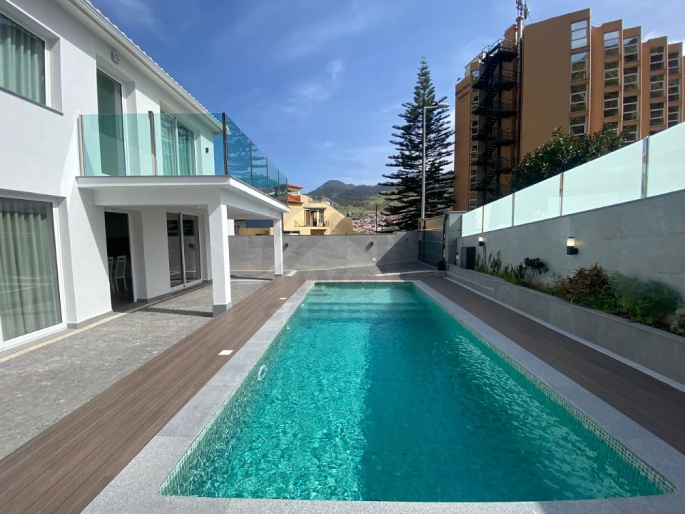 Moradia T4 para Venda em Machico Foto 25