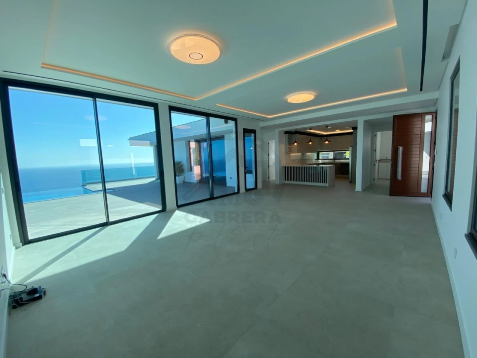 Moradia T3 para Venda em Arco da Calheta Foto 9