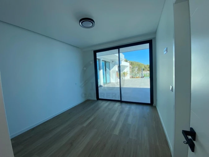 Moradia T3 para Venda em Arco da Calheta Foto 17