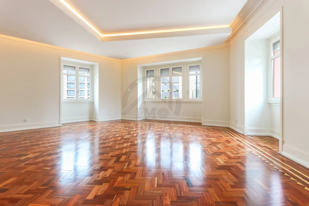 Apartamento T2 para Venda em Avenidas Novas Foto 4