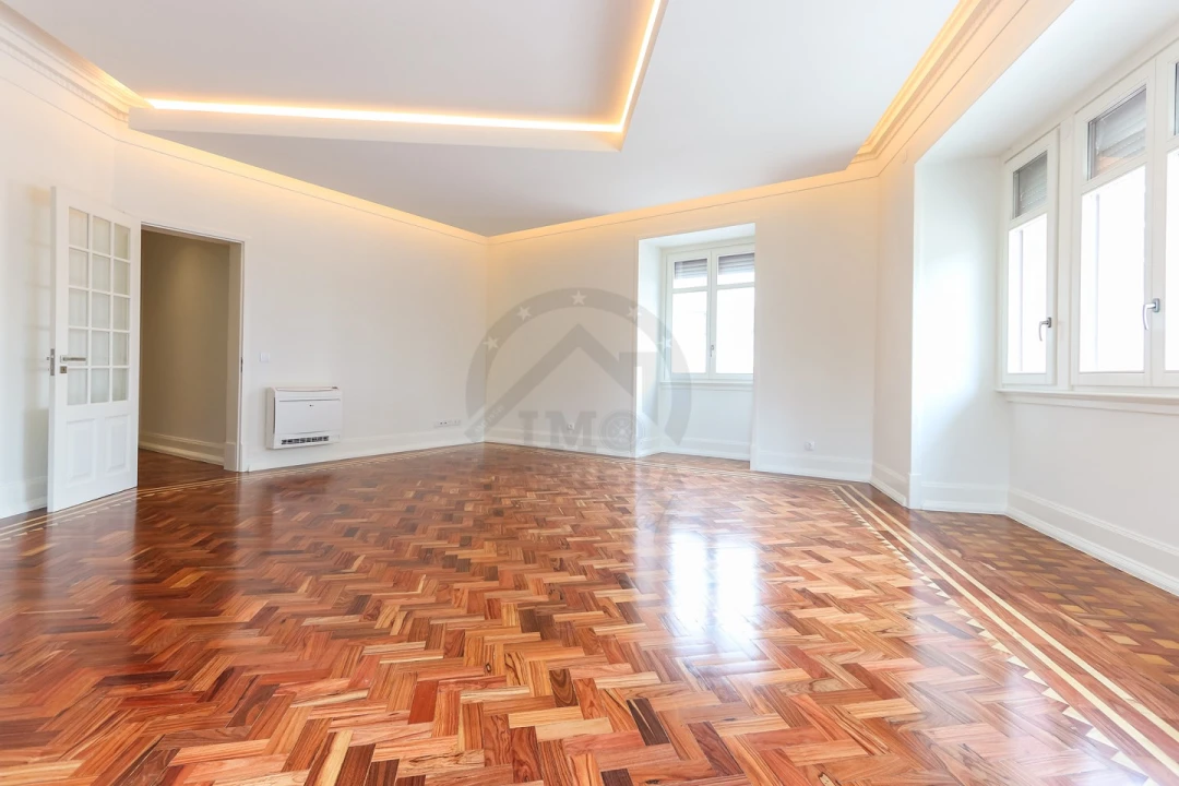 Apartamento T2 para Venda em Avenidas Novas Foto 6