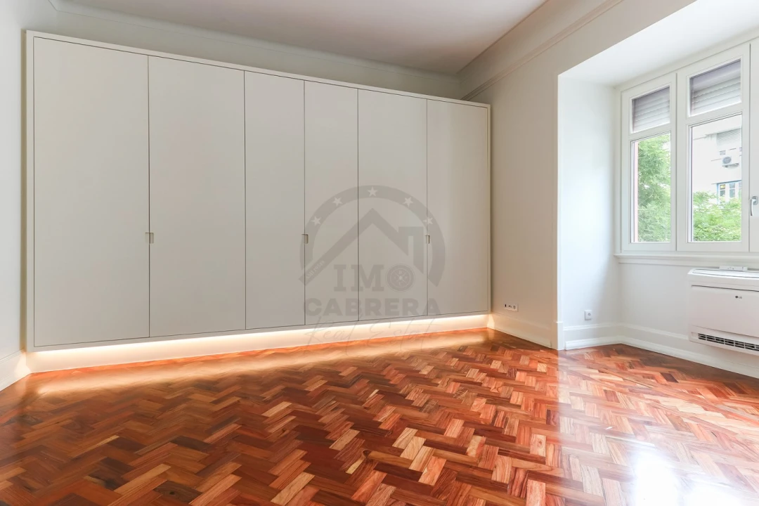 Apartamento T2 para Venda em Avenidas Novas Foto 10