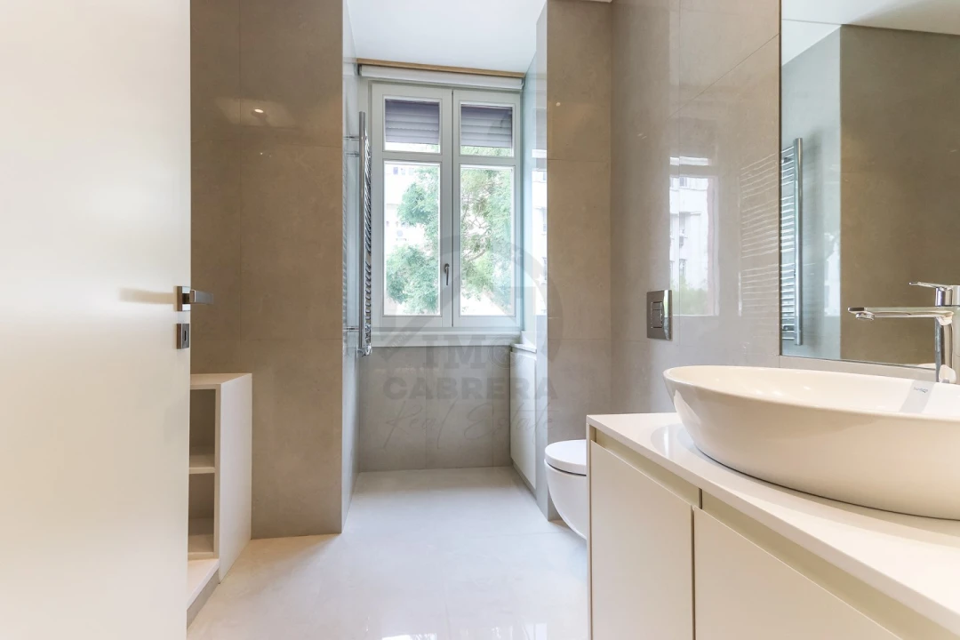 Apartamento T2 para Venda em Avenidas Novas Foto 13