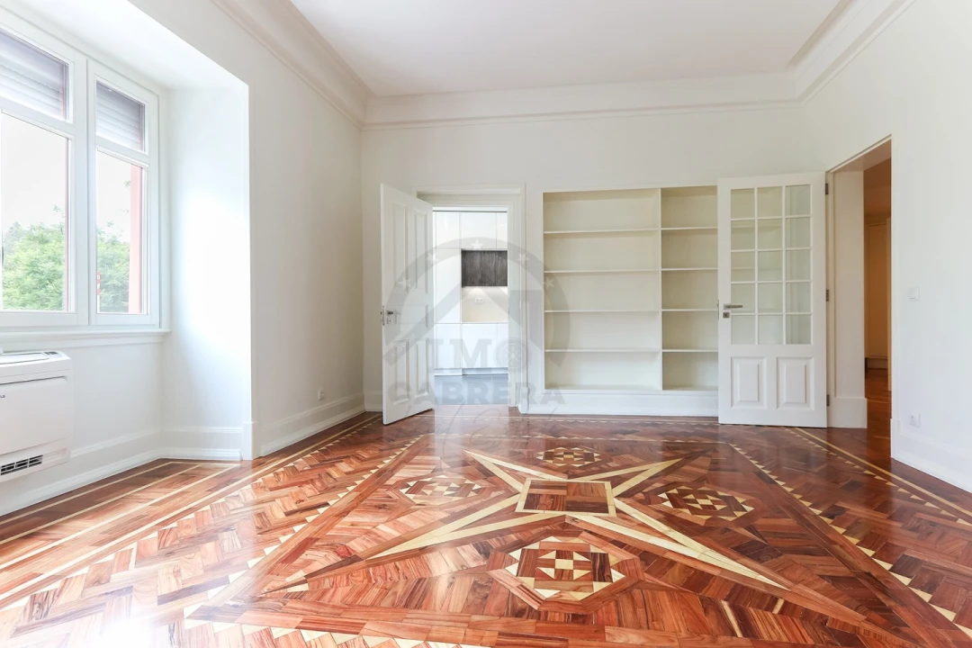 Apartamento T2 para Venda em Avenidas Novas Foto 16