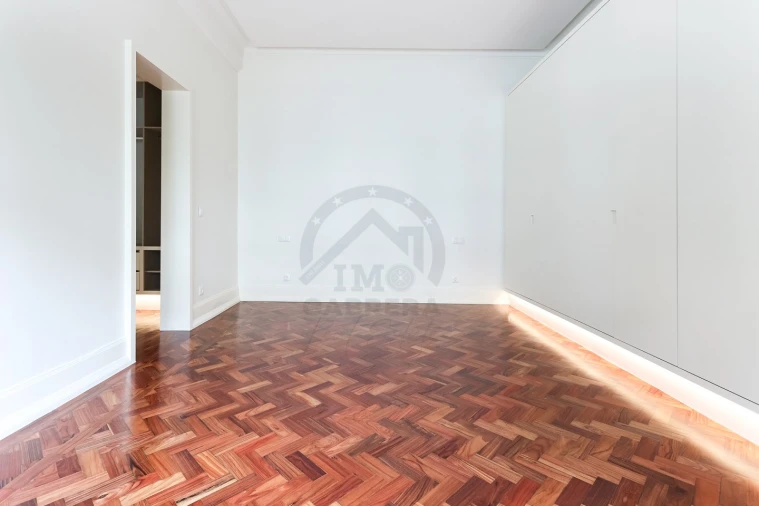 Apartamento T2 para Venda em Avenidas Novas Foto 11