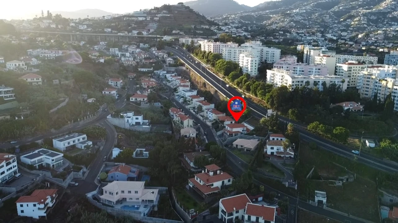 Moradia T4 para Venda em São Martinho Foto 7