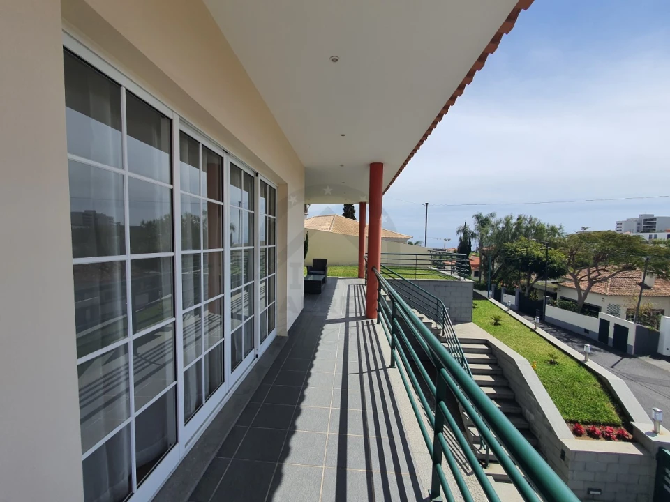 Moradia T4 para Venda em São Martinho Foto 6