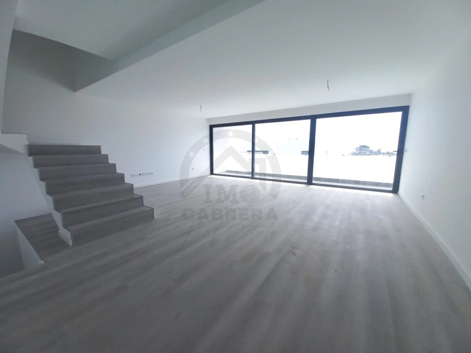 Moradia T3 para Venda em Santo Antonio Foto 9