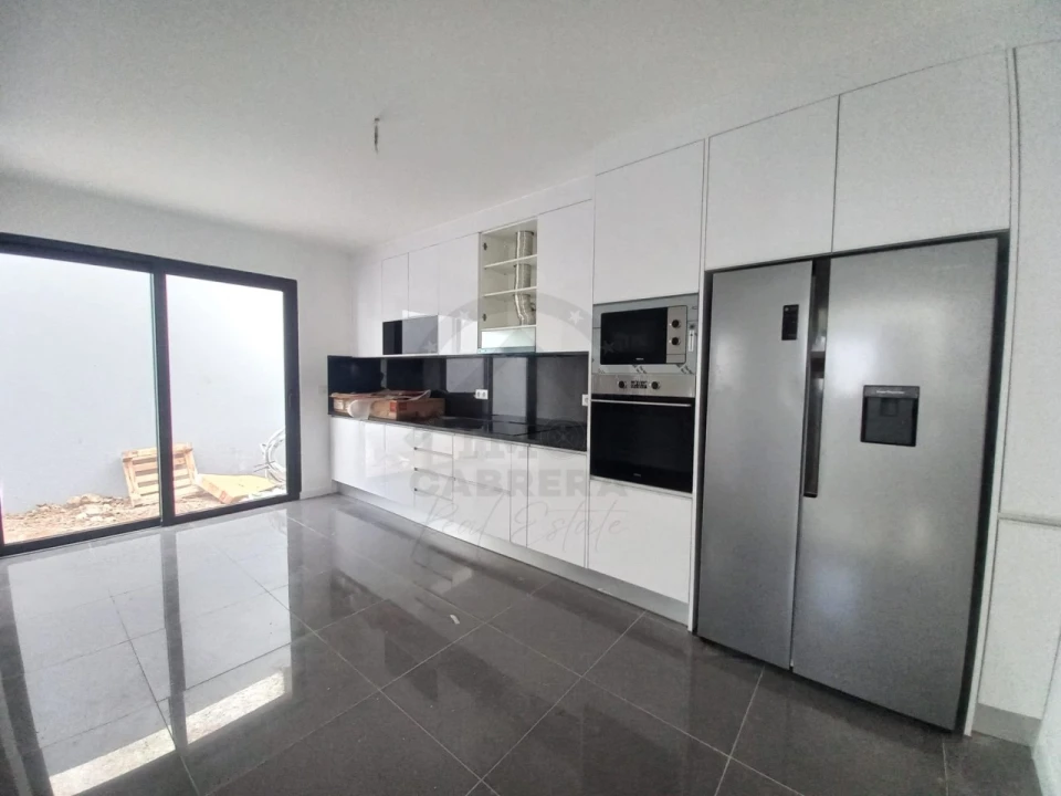 Moradia T3 para Venda em Santo Antonio Foto 11