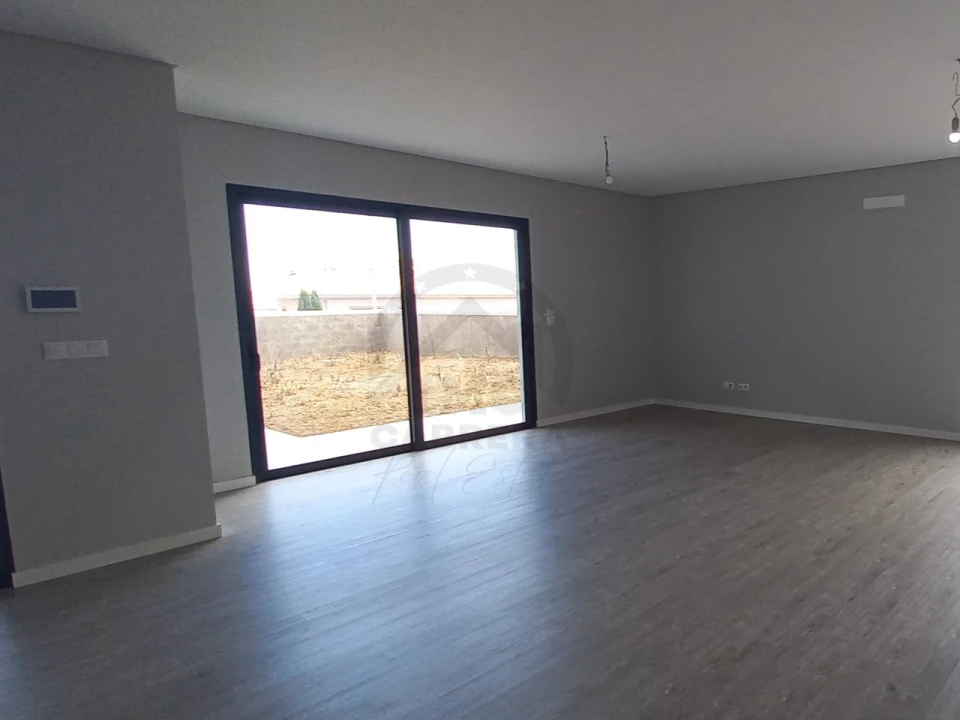 Moradia T3 para Venda em São Roque Foto 5