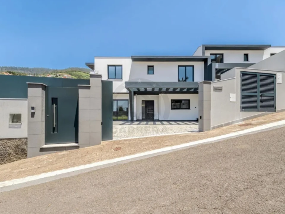 Moradia T3 para Venda em São Roque Foto 1