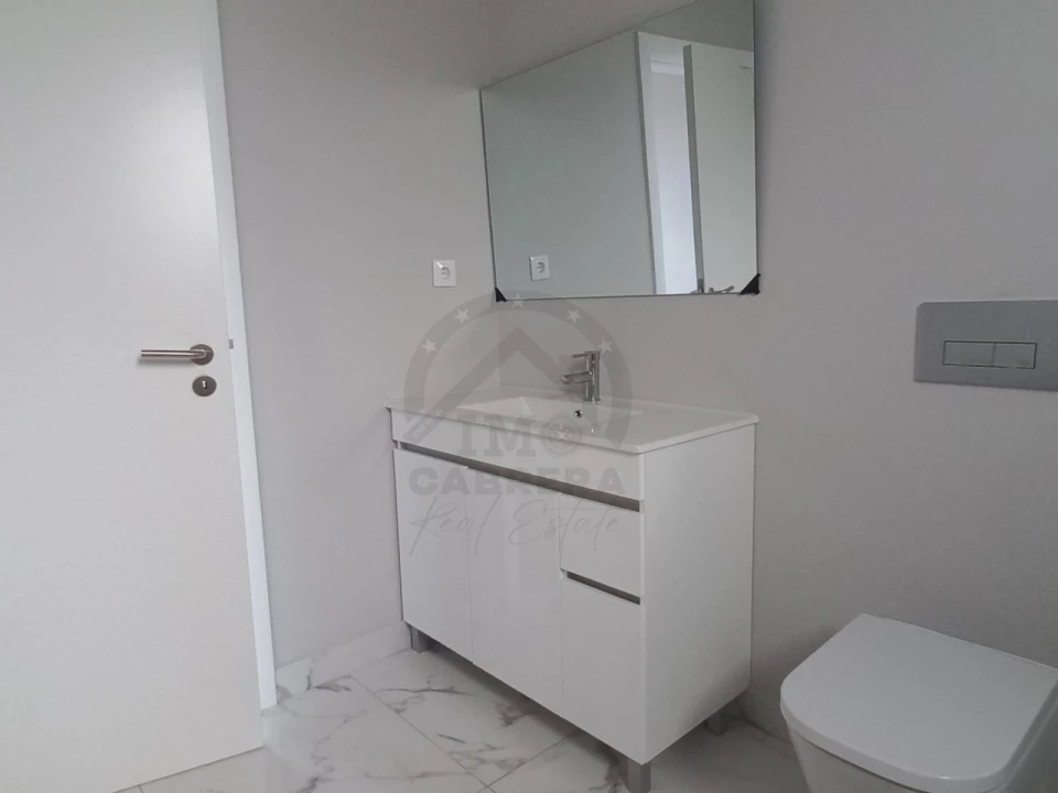 Moradia T3 para Venda em São Roque Foto 16