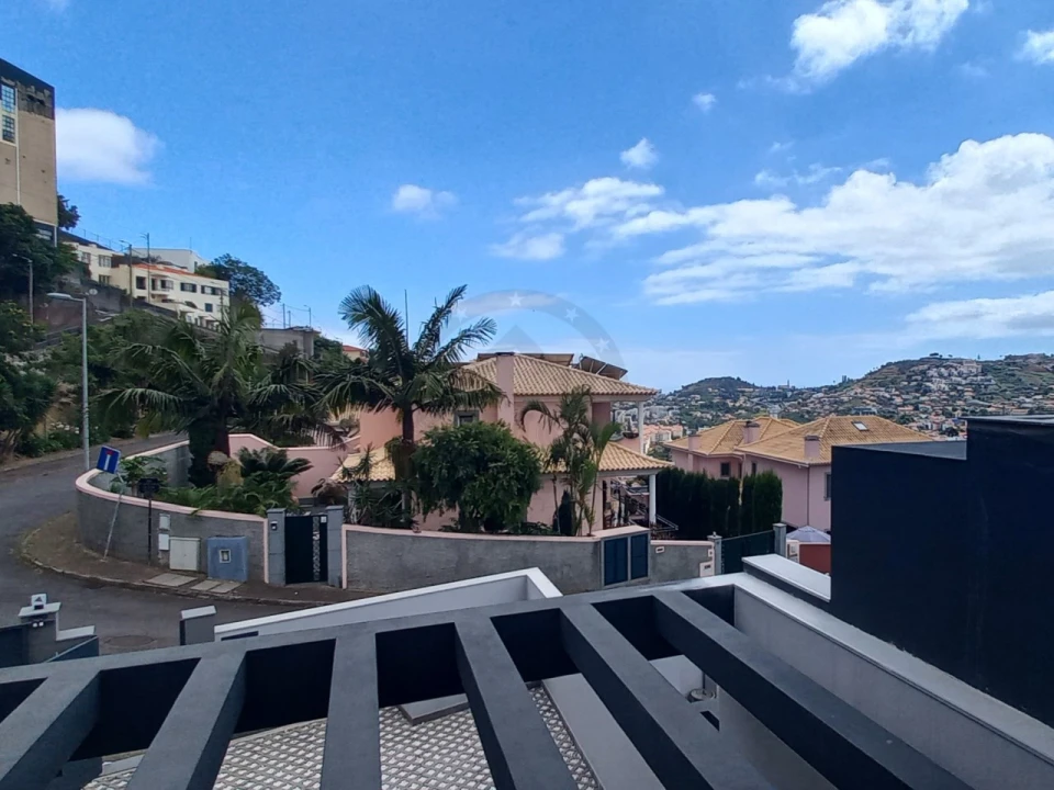 Moradia T3 para Venda em São Roque Foto 18