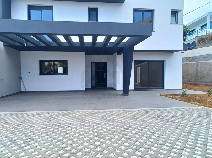 Moradia T3 para Venda em São Roque Foto 2