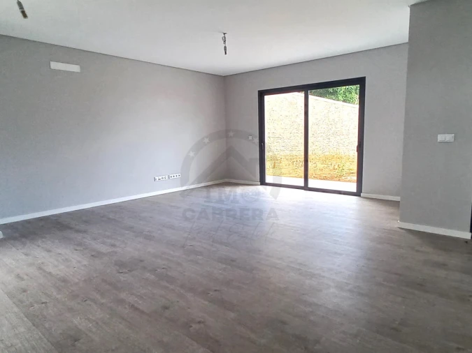 Moradia T3 para Venda em São Roque Foto 8