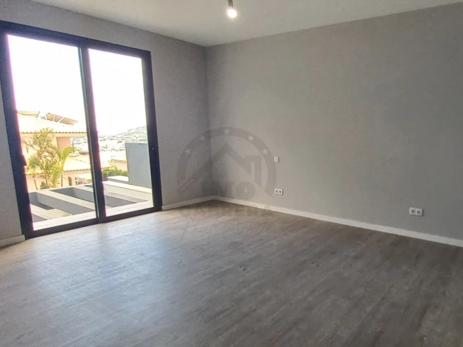 Moradia T3 para Venda em São Roque Foto 13