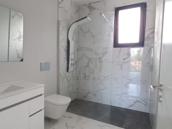 Moradia T3 para Venda em São Roque Foto 15