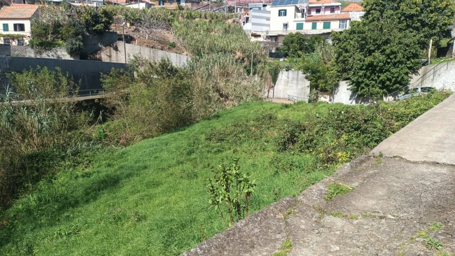 Terreno para Venda em Canhas Foto 3
