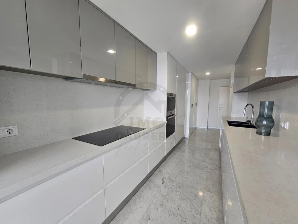 Apartamento T4 para Venda em Funchal (Se) Foto 8