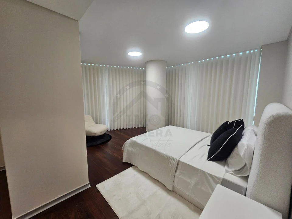 Apartamento T4 para Venda em Funchal (Se) Foto 26